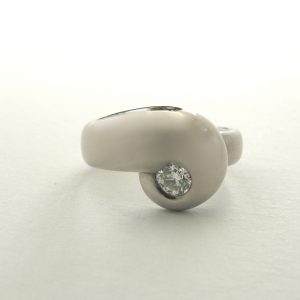 platinum and diand simple chunky smooth swirl ring